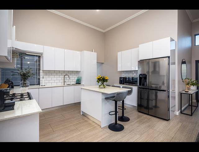 4 BEDROOM FREEHOLD FOR SALE IN SAGEWOOD